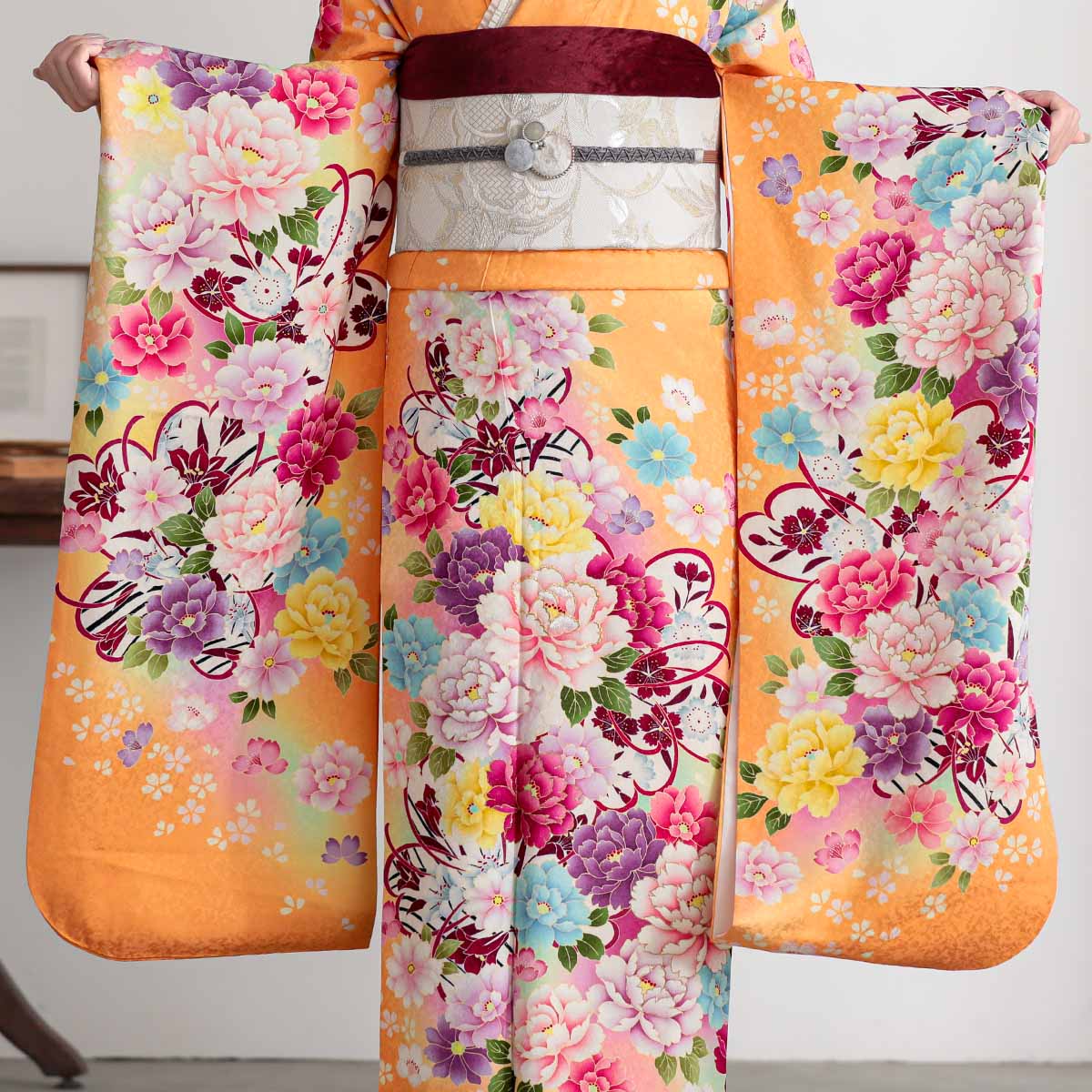 振袖：R1027 オレンジ 彩色牡丹☆(絹)│ 振袖レンタル │ 京都着物