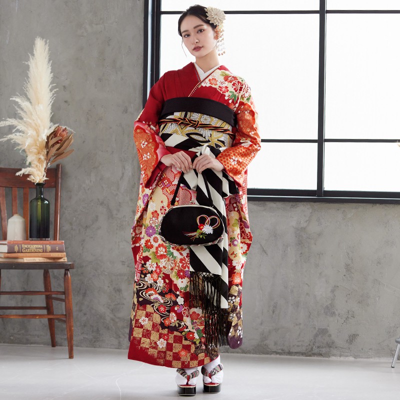 吉祥文様 華 橙 振袖 身丈160（吉祥文様をふんだんに使った