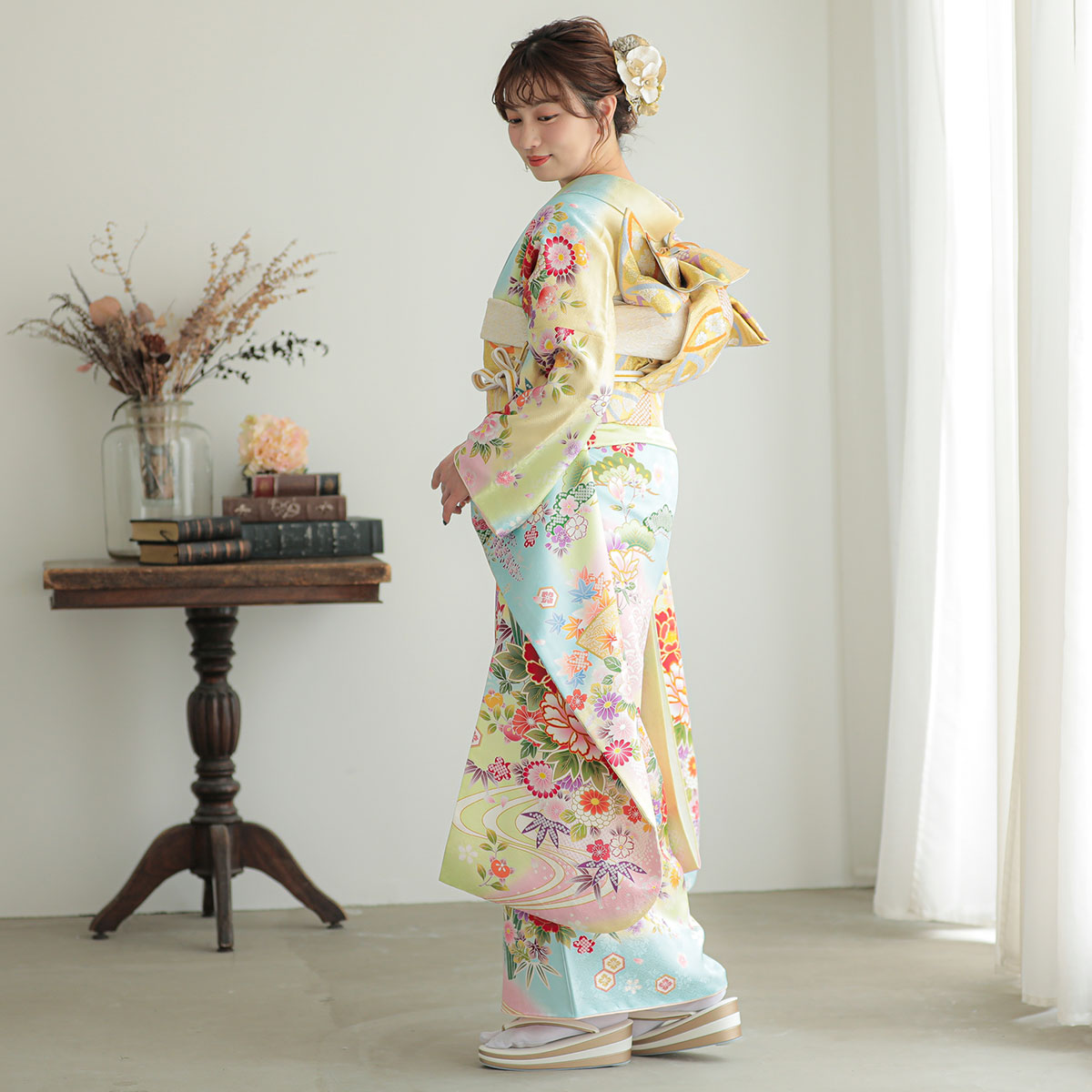 振袖:R1377 黄ぼかし 吉祥貝桶に四季の花☆(絹)│ 振袖レンタル 振袖:R1377 黄ぼかし 吉祥貝桶に四季の花☆(絹)│ 振袖レンタル