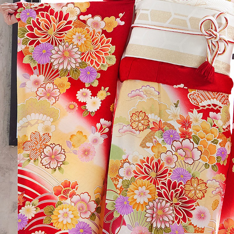 振袖：R1450 赤 ラメ 波に華麗花扇 (絹)│ 振袖レンタル │ 京都着物