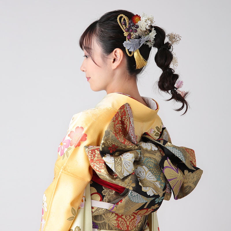 振袖:R1493 黄 吉祥菊牡丹に貝桶(絹)(R873)│ 振袖レンタル │ 京都 振袖:R1493 黄 吉祥菊牡丹に貝桶(絹)(R873)│ 振袖レンタル │ 京都