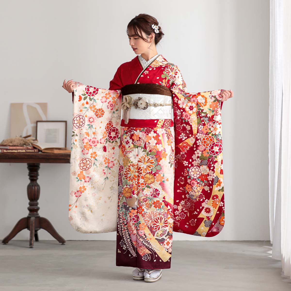振袖：R1530 白赤 束熨斗花☆(絹)│ 振袖レンタル │ 京都着物レンタル夢館
