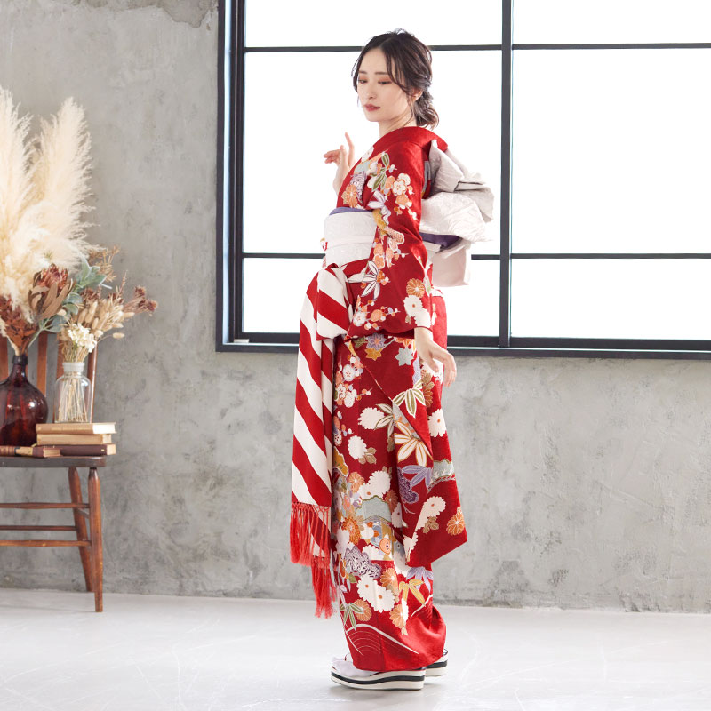 601z22,208y8,小物類〇紅型振袖 牡丹 菖蒲 菊 桜 緑 振袖：R1786 赤 松竹梅菊牡丹に幔幕☆(絹)│ 振袖レンタル │ 京都着物