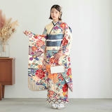 振袖：R1827 クリーム色 雲波に牡丹(絹)(R1828)│ 振袖レンタル