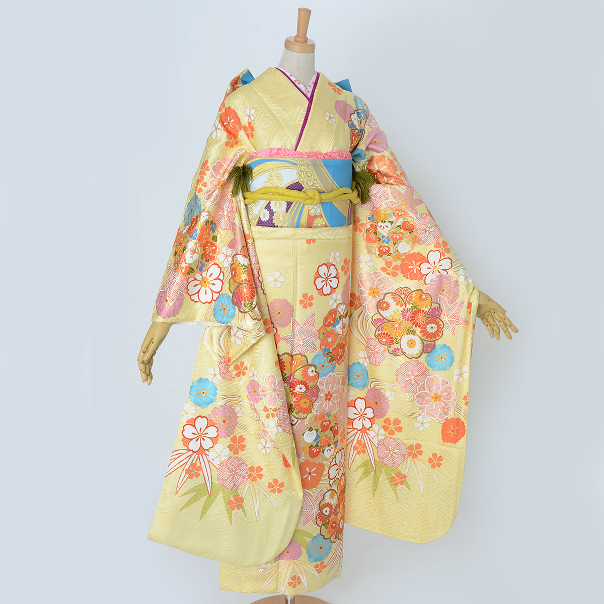 振袖：R1863 黄 桜楓流水文☆(絹)│ 振袖レンタル │ 京都着物レンタル夢館