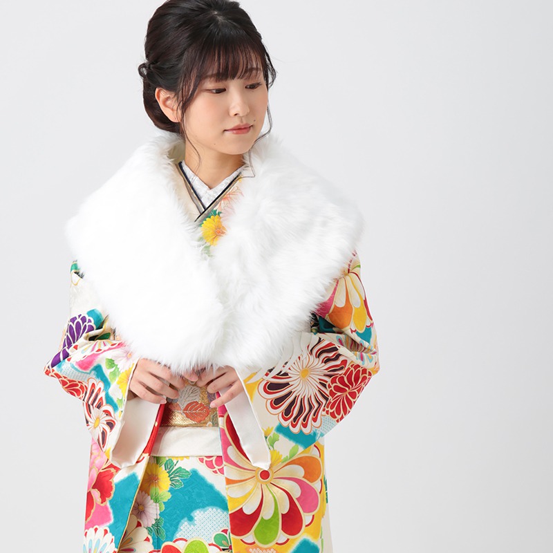 振袖：R1907 紅一点 白 牡丹にねじ梅鶴│ 振袖レンタル │ 京都着物