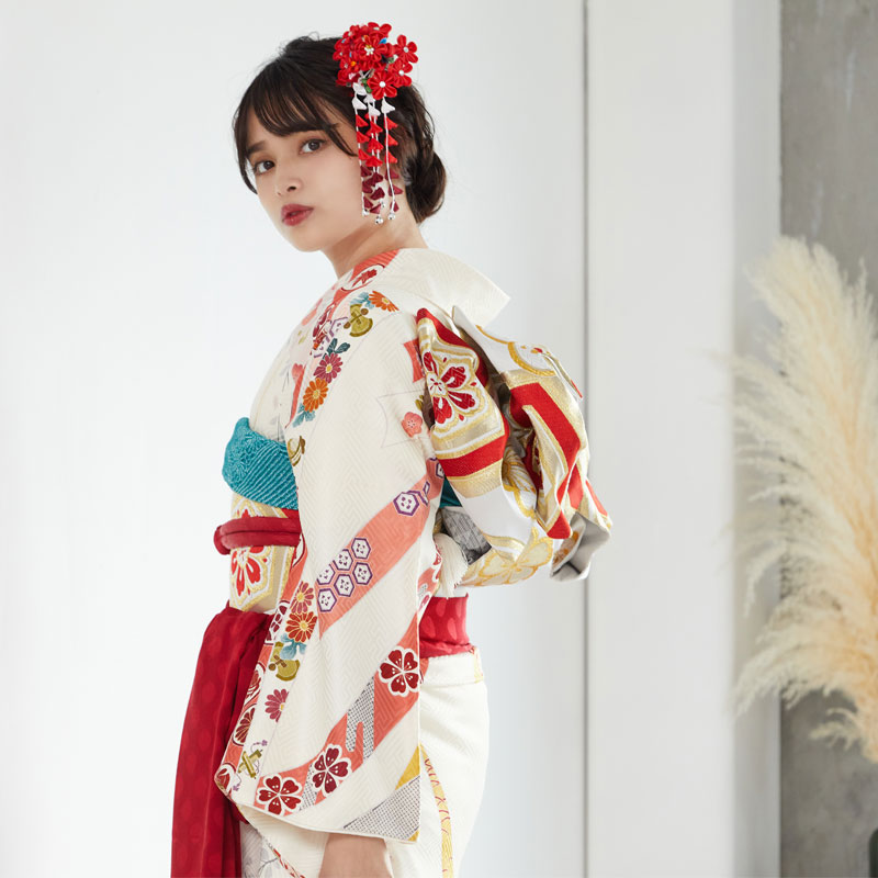 振袖：R1946 白 吉祥熨斗目に枝垂桜☆(宅)(R1425)│ 振袖レンタル