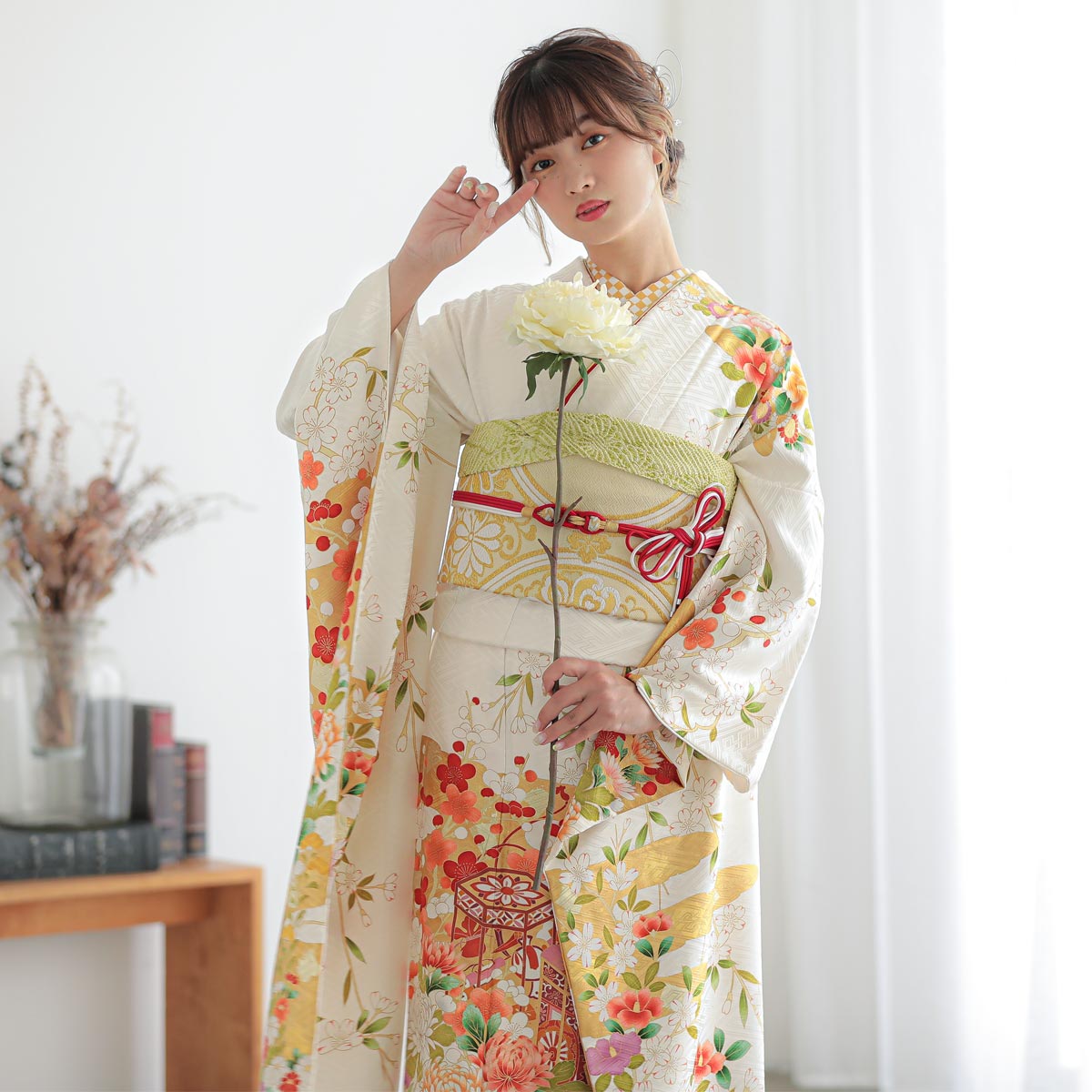 振袖：R1975 白 貝桶に枝垂桜と菊│ 振袖レンタル │ 京都着物レンタル夢館