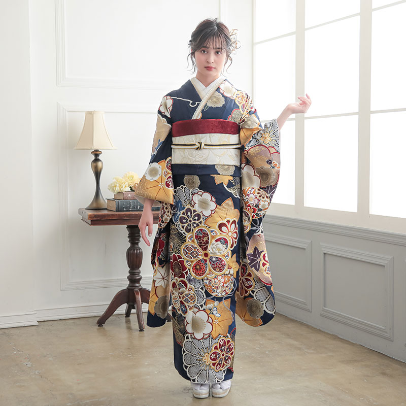 振袖： R2009【友禅】紺 梅に楓と手毬(R2190)