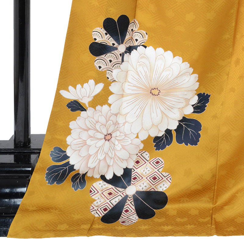 振袖： R2052ナナイロからし色 菊