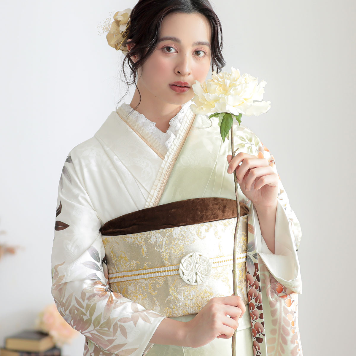 振袖：R2057 モスグリーンx白 藤花│ 振袖レンタル │ 京都着物