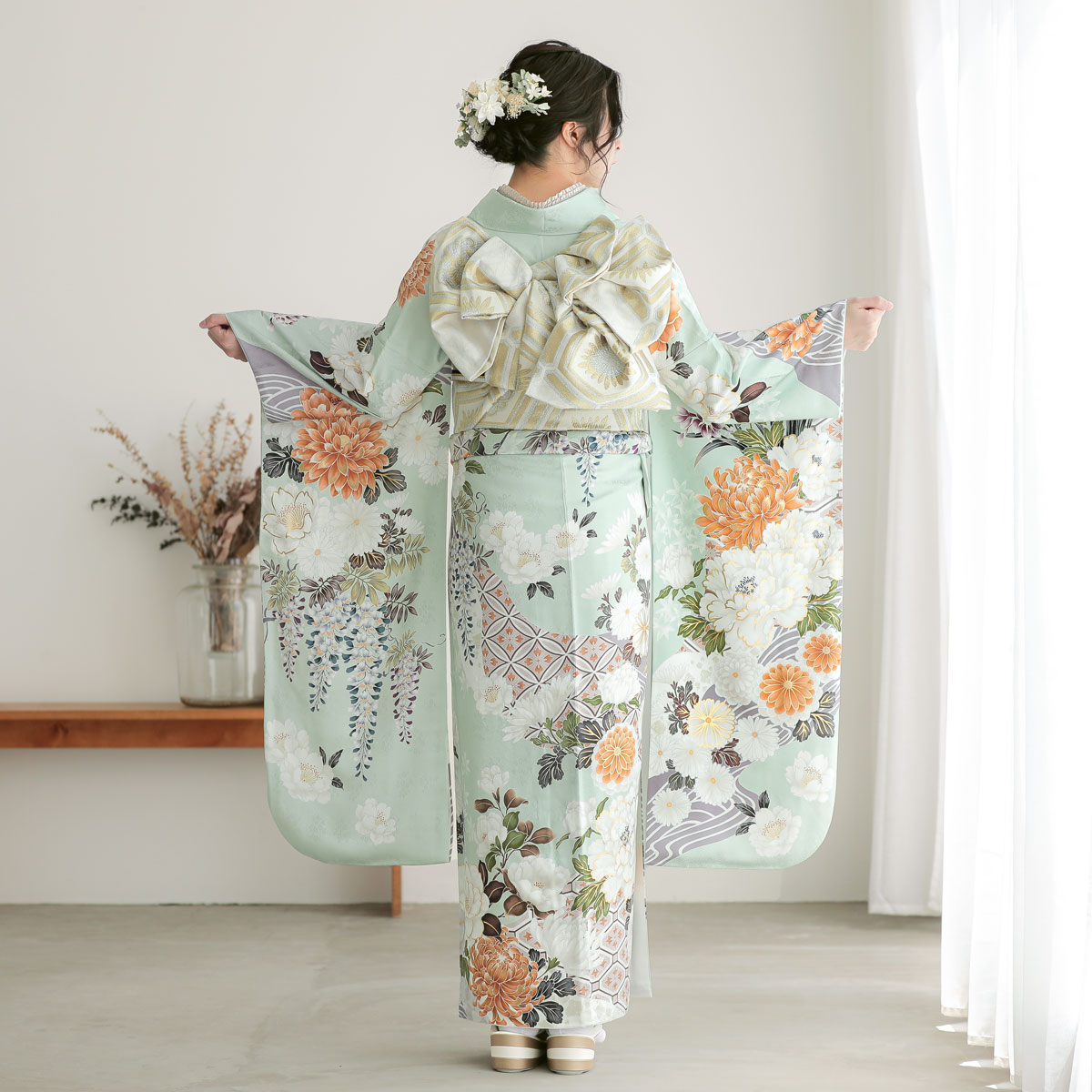 振袖：R2083 アイスグリーン 流水菊牡丹│ 振袖レンタル │ 京都着物