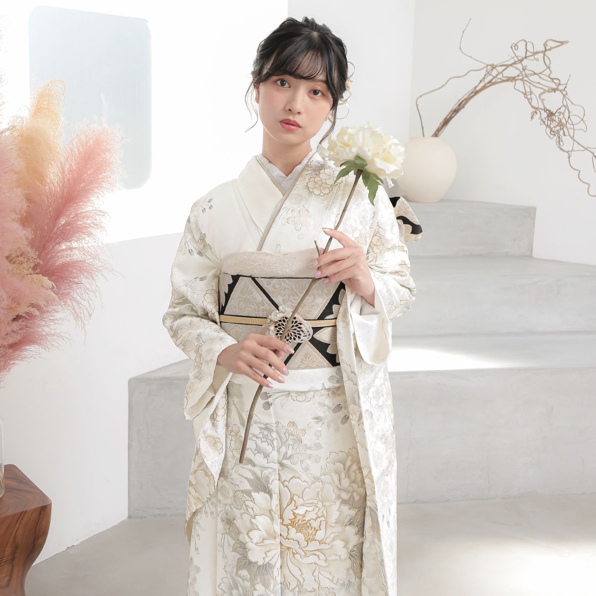 振袖：R2085 白 牡丹に枝垂れ桜│ 振袖レンタル │ 京都着物レンタル夢館