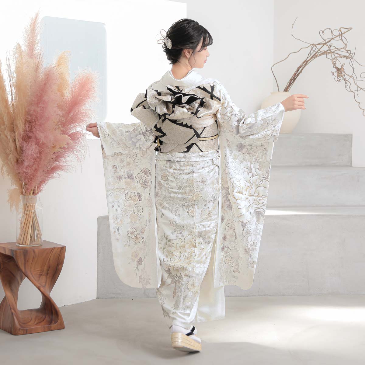 振袖袴： R2085白 牡丹に枝垂れ桜│ 袴レンタル │ 京都着物