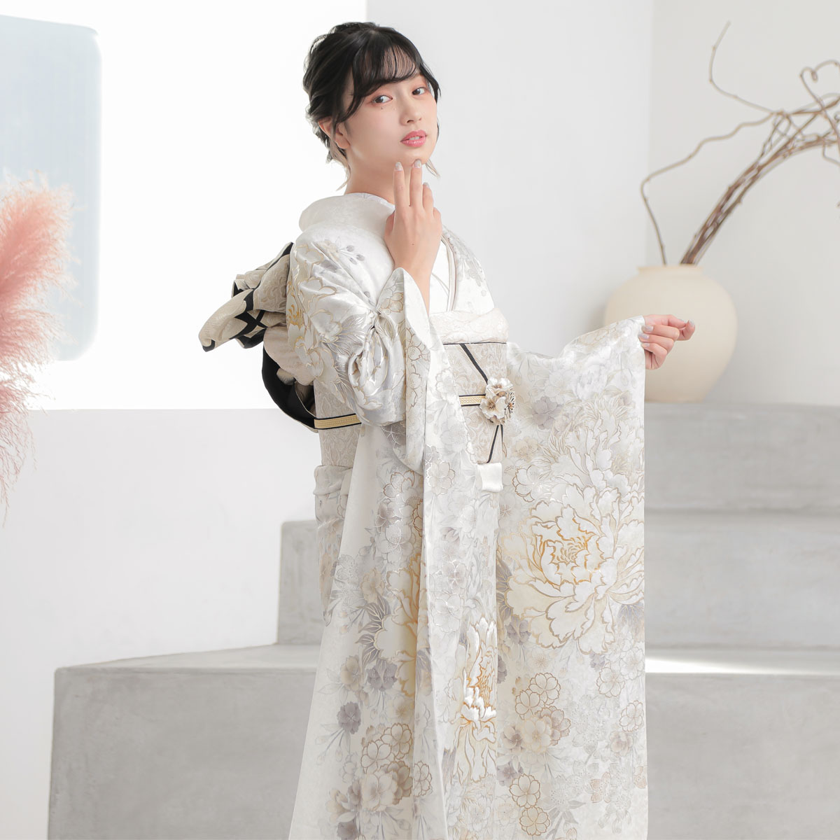 振袖：R2085 白 牡丹に枝垂れ桜│ 振袖レンタル │ 京都着物レンタル夢館