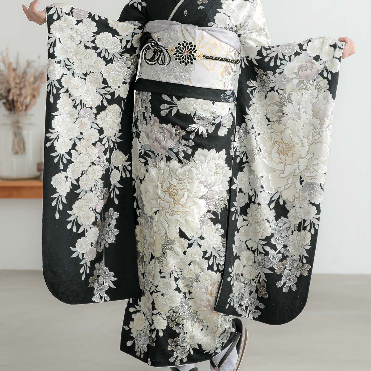 振袖：R2086 黒 牡丹に桜│ 振袖レンタル │ 京都着物レンタル夢館