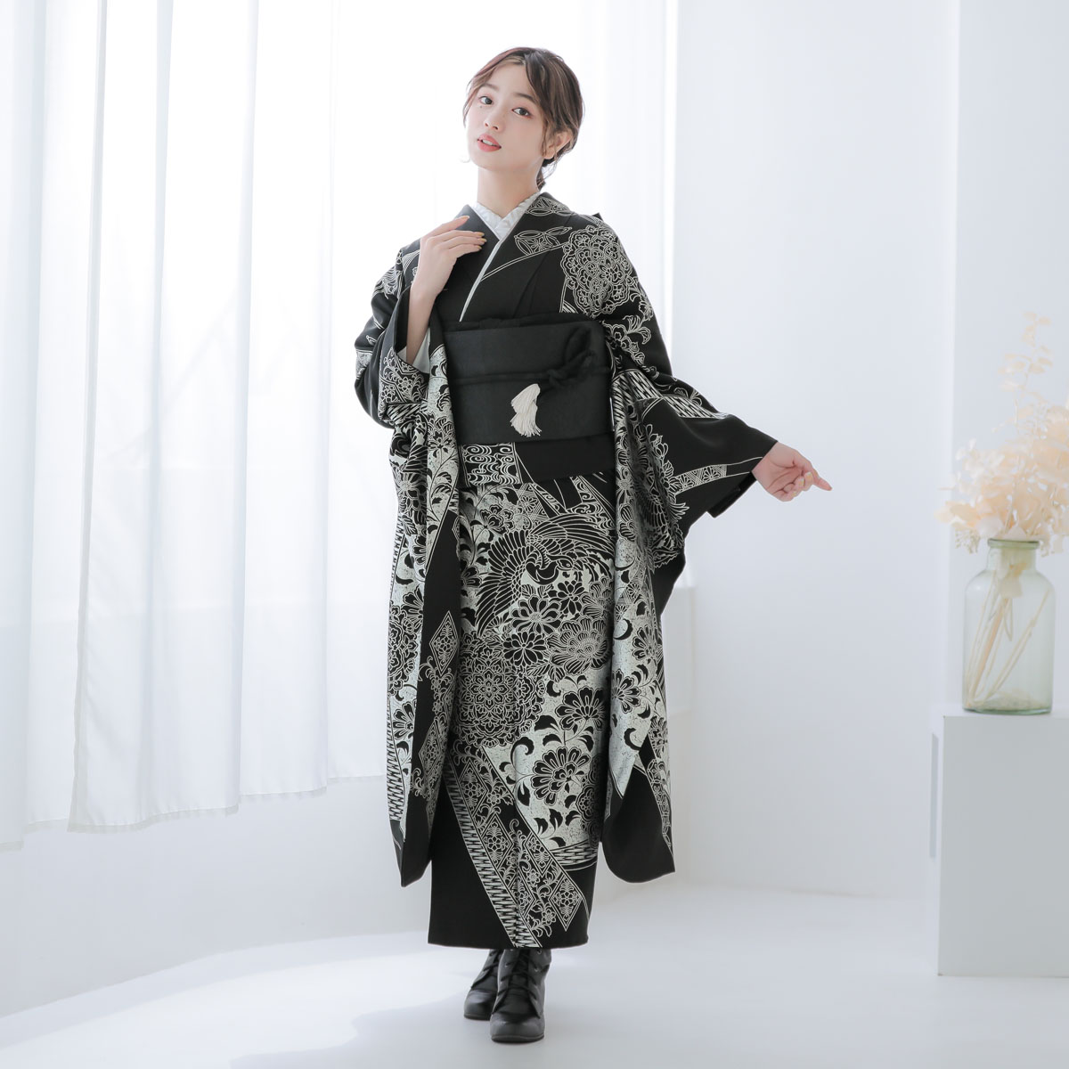 振袖 金銀箔ロウ付 絞り 黒×白☆ 振袖： R2115黒 銀箔華文鳳凰