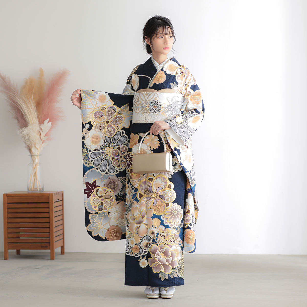 振袖 刺繍 金糸 菖蒲 牡丹 花影 着物 121b ms p 着物・浴衣