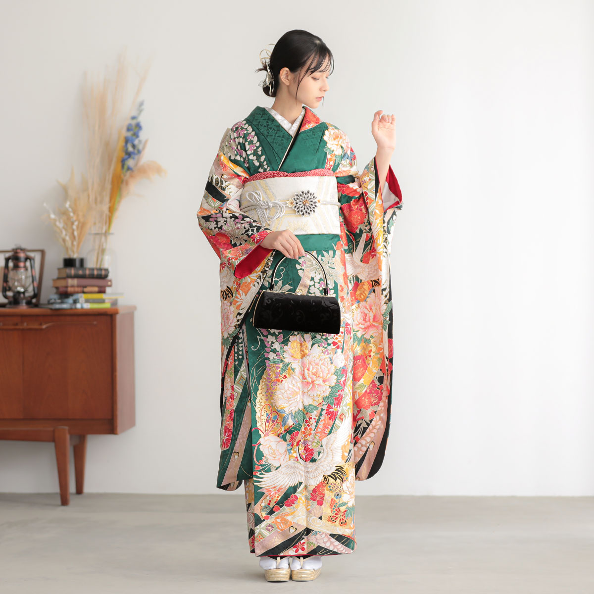 振袖：R2186 相良刺繍 緑 牡丹と鶴に扇面熨斗│ 振袖レンタル │ 京都 