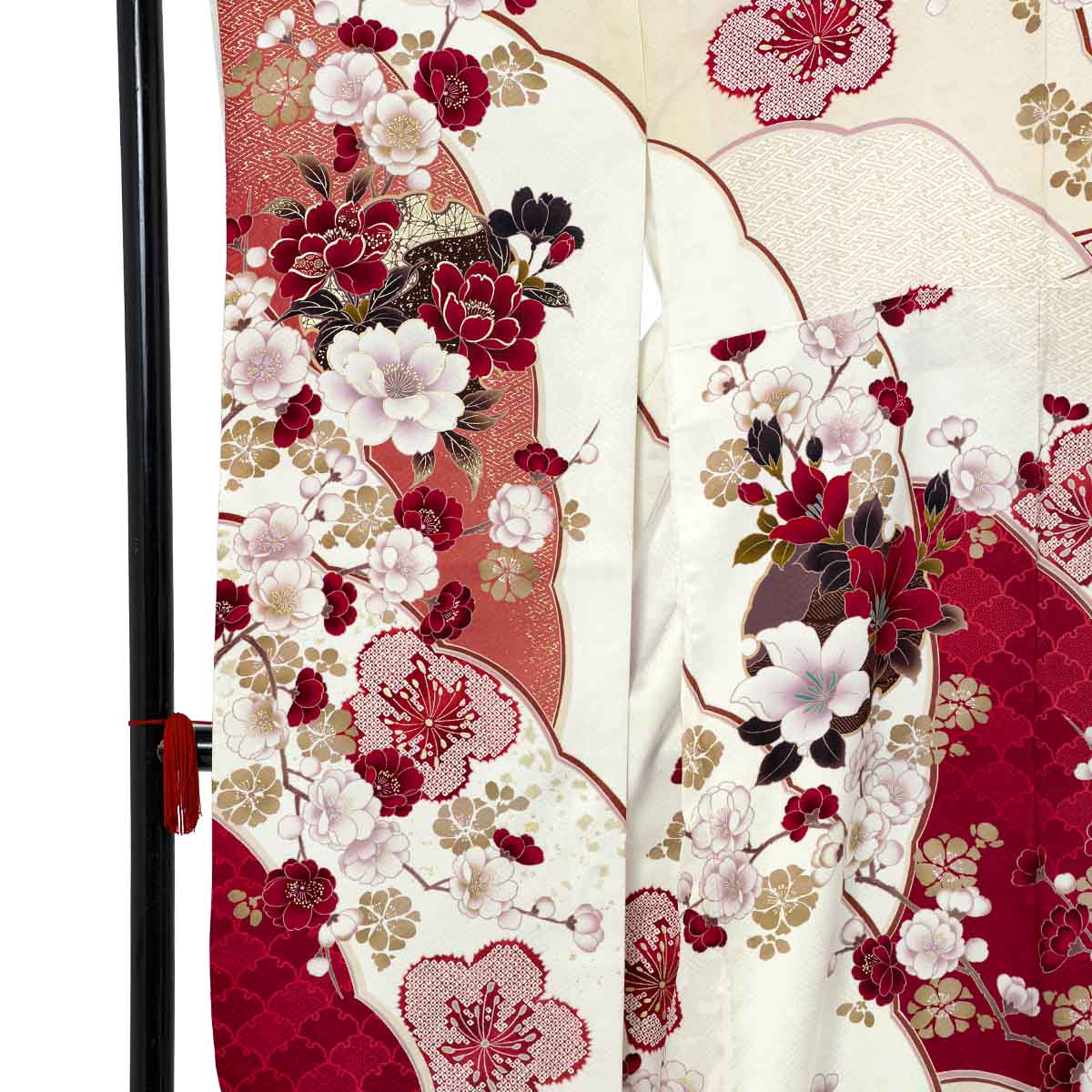 振袖：R2235 SACRA 白 菊牡丹に桜 雪輪│ 振袖レンタル │ 京都着物