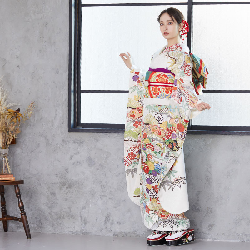 振袖：R484 白 花笠松に松竹梅(絹)│ 振袖レンタル │ 京都着物