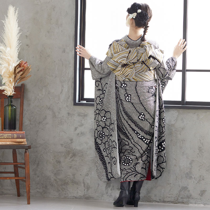 振袖：R534 黒 総絞り金駒桜模様☆(絹)│ 振袖レンタル │ 京都