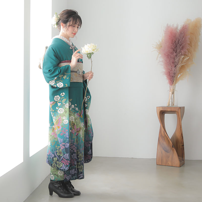 振袖：R682 青緑 蝶と蔓草花☆(絹)│ 振袖レンタル │ 京都着物