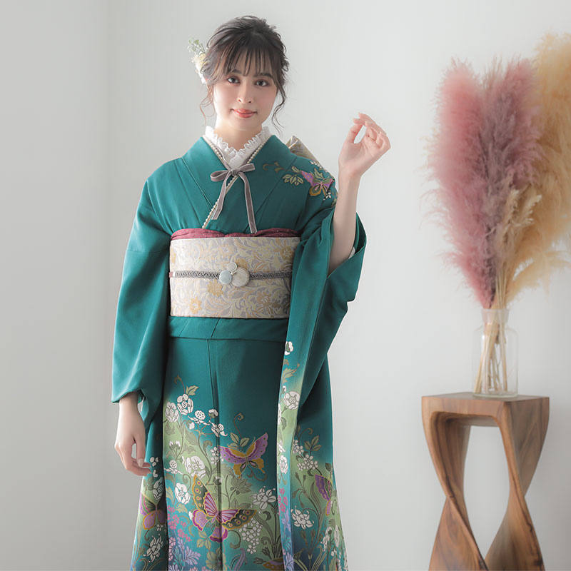 振袖　ブルー〜グリーン　小物等まとめ売り 振袖：R682 青緑 蝶と蔓草花☆(絹)│ 振袖レンタル │ 京都着物