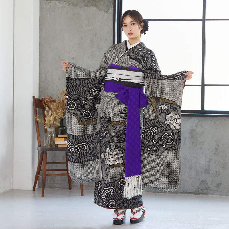 総絞り 振袖フルセット 身丈167裄66.5 牡丹花文 黒 紫 暈し染め 逸品 振袖：R702 黒 総絞り 波頭に牡丹☆(絹)│ 振袖レンタル │ 京都着物