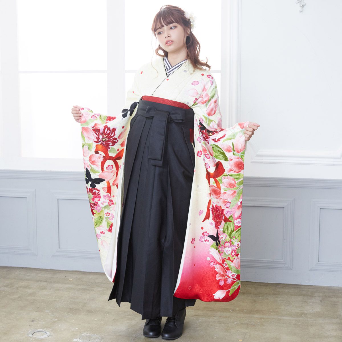 振袖袴：Lako Kula R1203 クリーム 蝶と花(R1204)│ 袴レンタル 