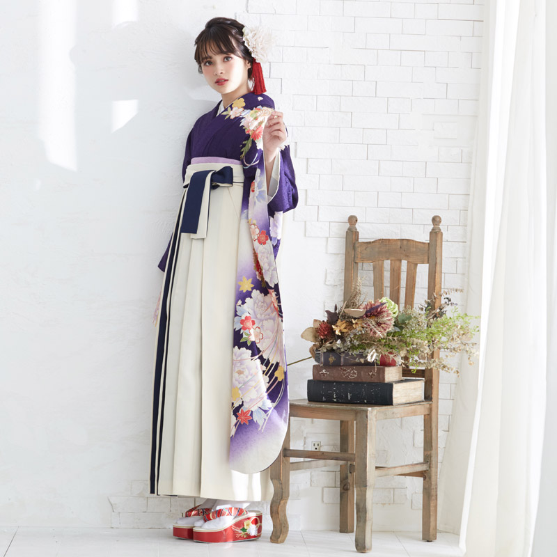 振袖袴： R1498 白×紫 牡丹に薬玉文様☆（絹）│ 袴レンタル │ 京都