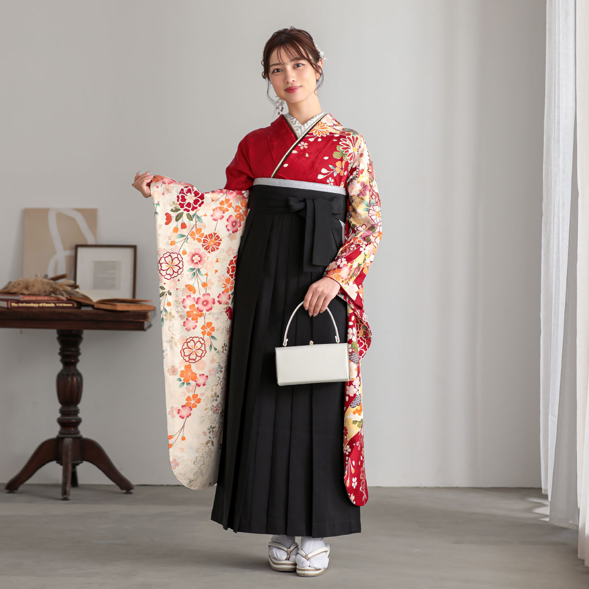 振袖袴： R1530白赤 束熨斗花☆(絹)│ 袴レンタル │ 京都着物レンタル夢館