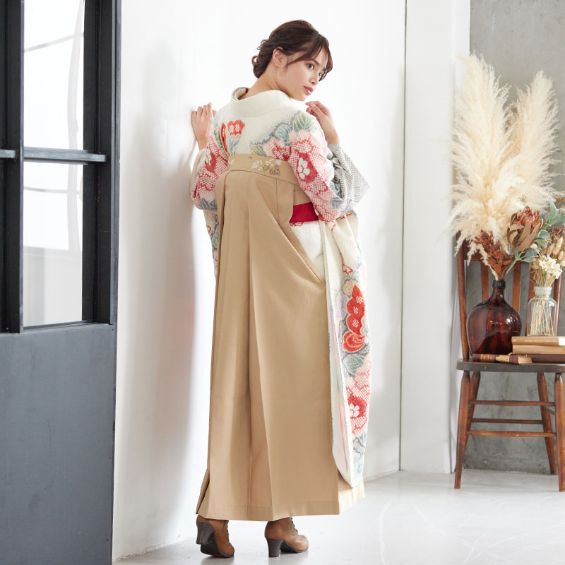 総絞り　牡丹　菊花　花模様　振袖　成人式 晴れの日 着物 032a p 振袖袴： R1942白×グレー 総絞り 胡蝶に牡丹│ 袴レンタル
