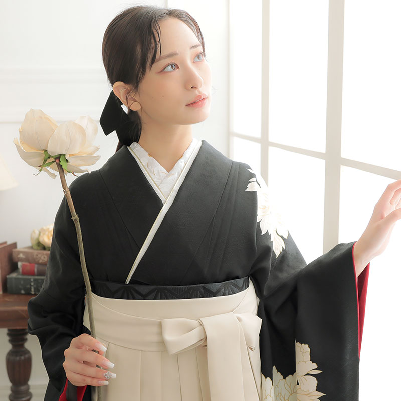 振袖袴： R2025黒 牡丹│ 袴レンタル │ 京都着物レンタル夢館