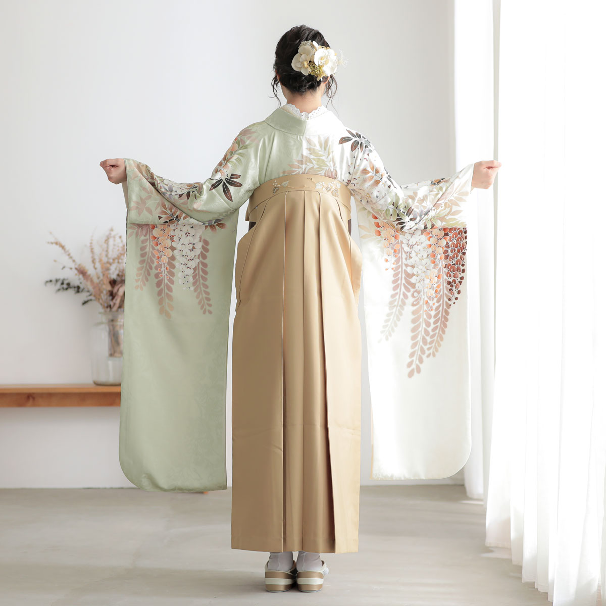 振袖，袴セット 振袖袴： R2057モスグリーンx白 藤花│ 袴レンタル │ 京都着物