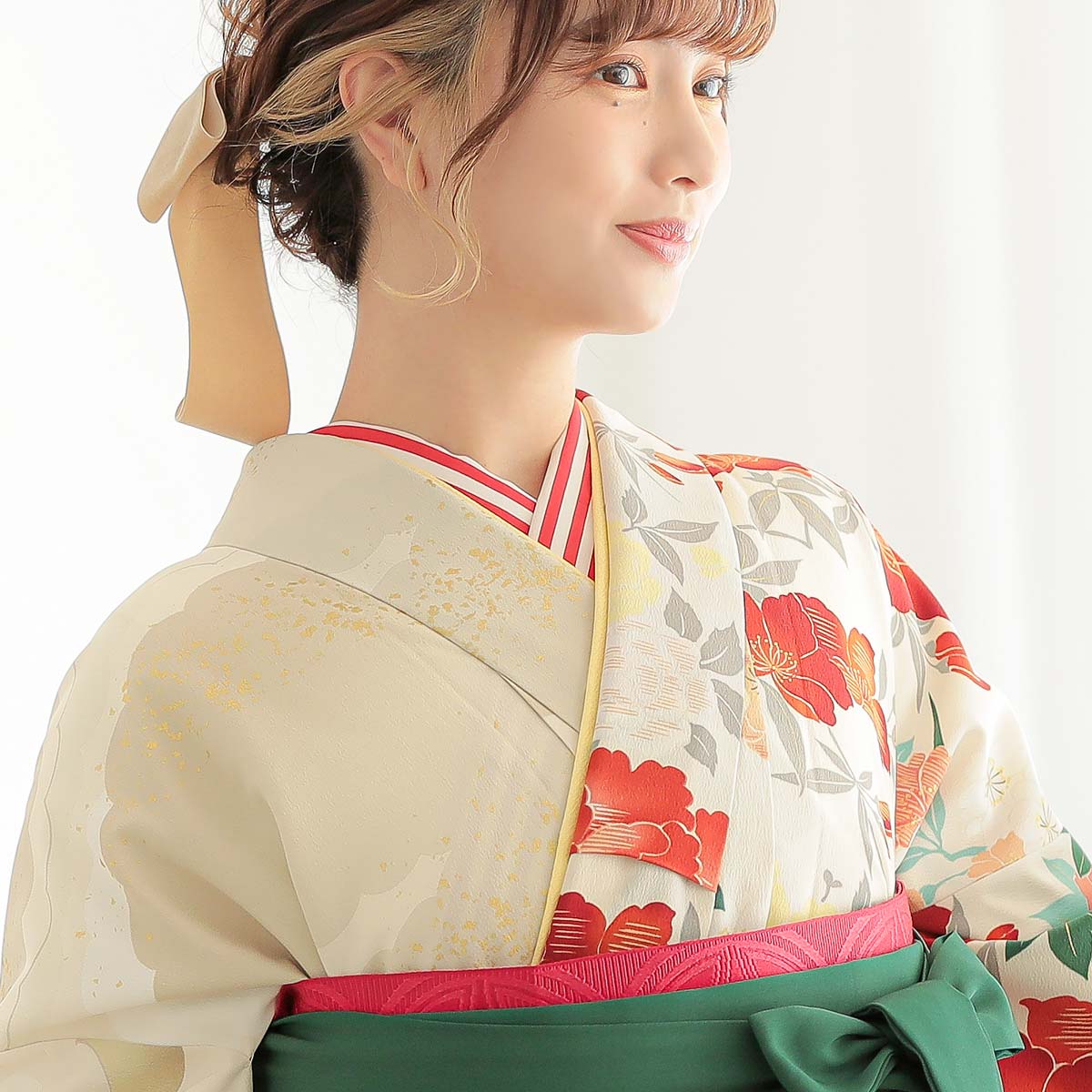 振袖： R2068芸艸堂アイボリー 御所文様雲取り
