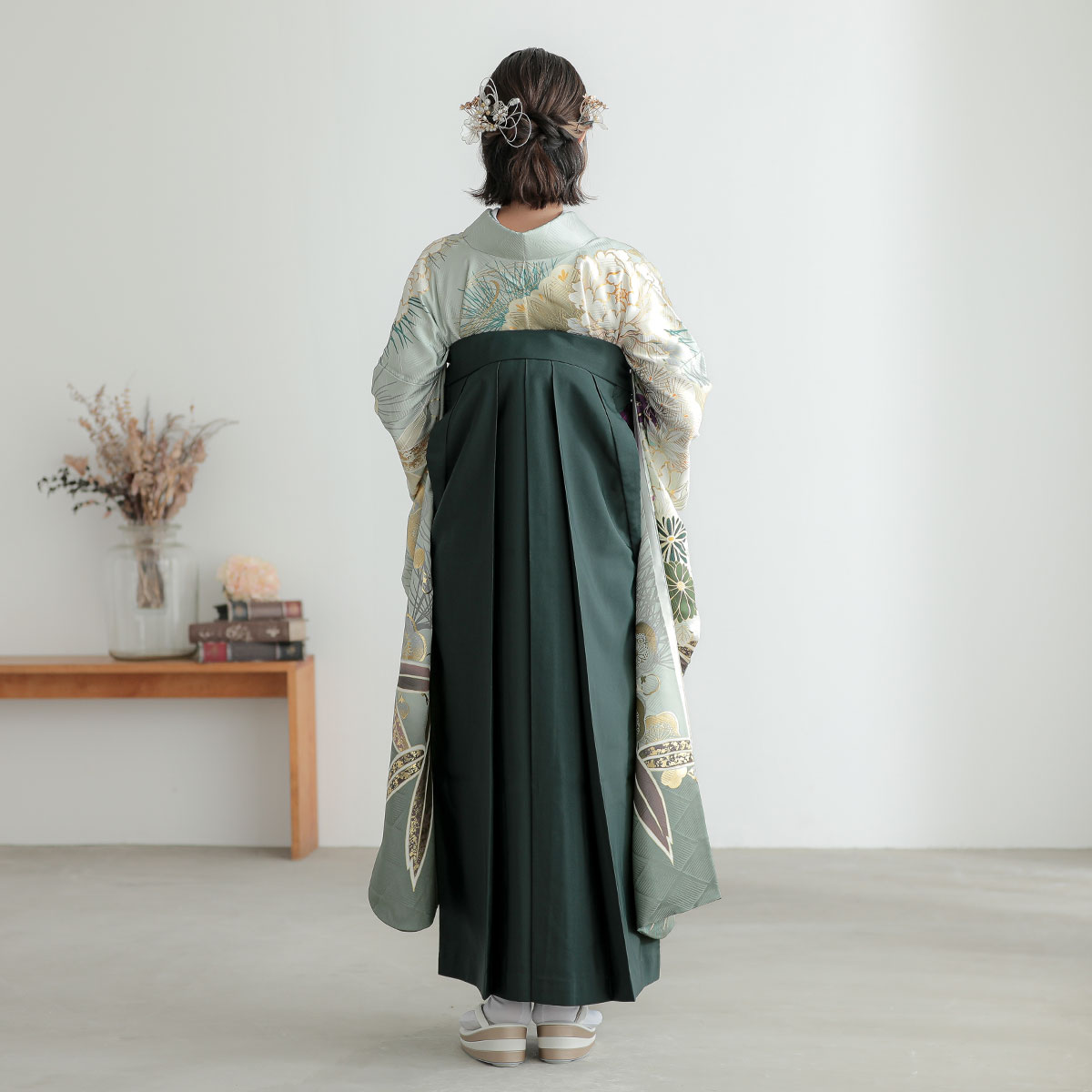 振袖袴： R2078モスグリーン 菊牡丹に松│ 袴レンタル │ 京都