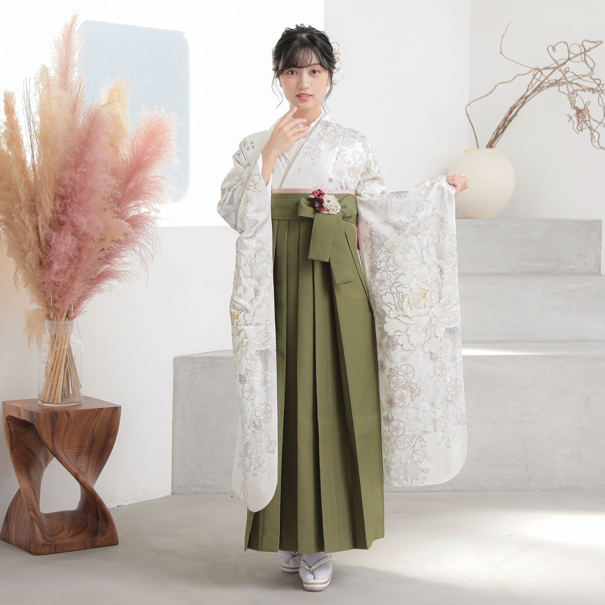 振袖袴： R2085白 牡丹に枝垂れ桜│ 袴レンタル │ 京都着物
