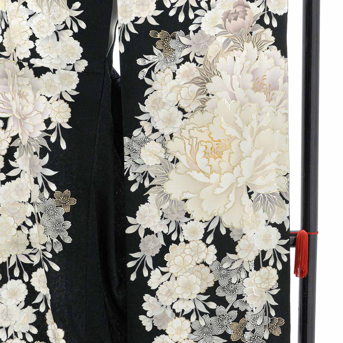 振袖 黒と白の花柄 牡丹と桜 振袖レンタル 黒 牡丹に桜 成人式 結婚式 