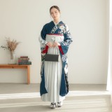 振袖袴： R2114 鉄紺 菊牡丹に笹│ 袴レンタル │ 京都着物レンタル夢館