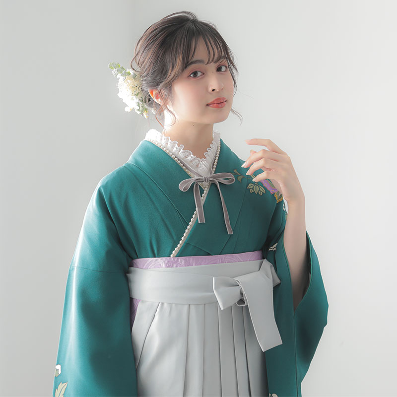 振袖袴： R682 青緑 蝶と蔓草花☆(絹)│ 袴レンタル │ 京都着物