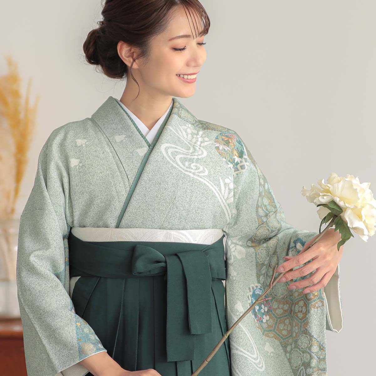先生袴：H1046 桂由美 薄緑のりこぼし 丸文に道長取り│ 袴