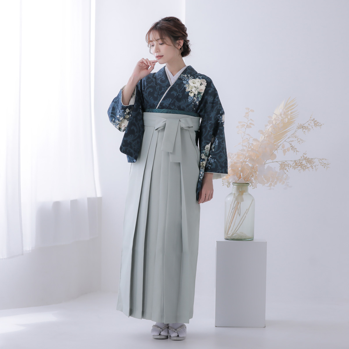 先生袴：H1314 ジャパンスタイル ネイビー 洋花のブーケ│ 袴レンタル