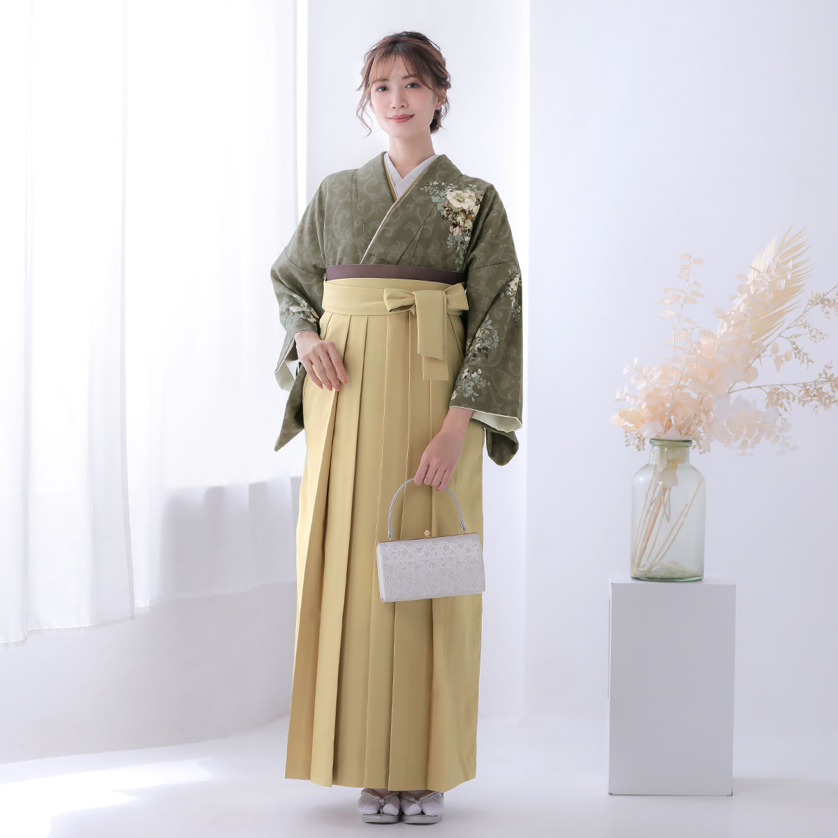 先生袴：H1316 ジャパンスタイル オリーブ 洋花のブーケ│ 袴レンタル