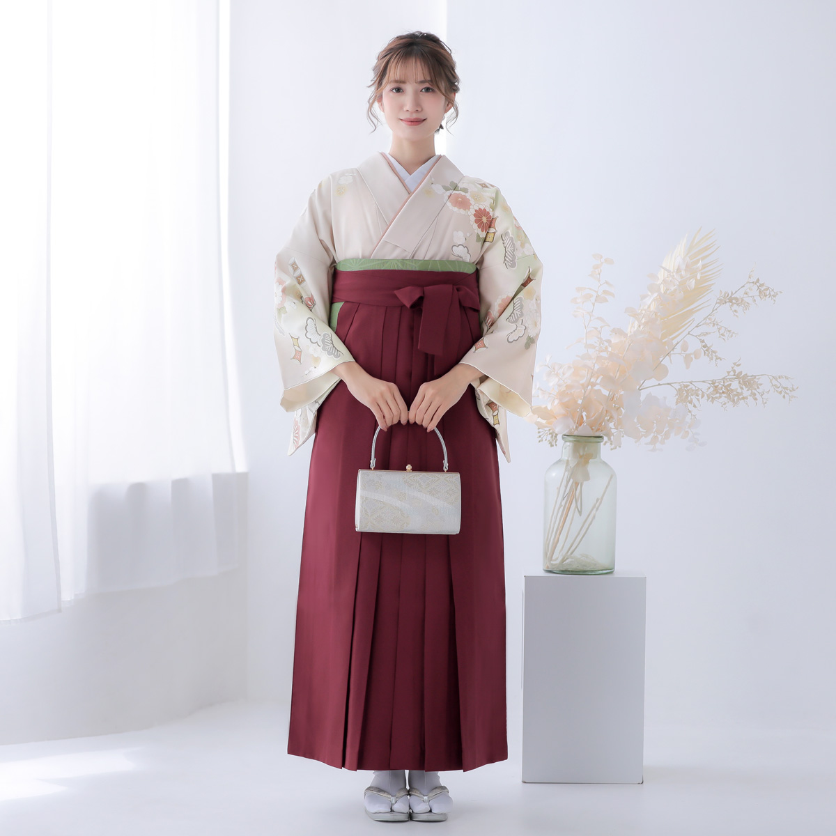 先生袴：H1321 ジャパンスタイル ピンクベージュ 菊花丸文に松と梅