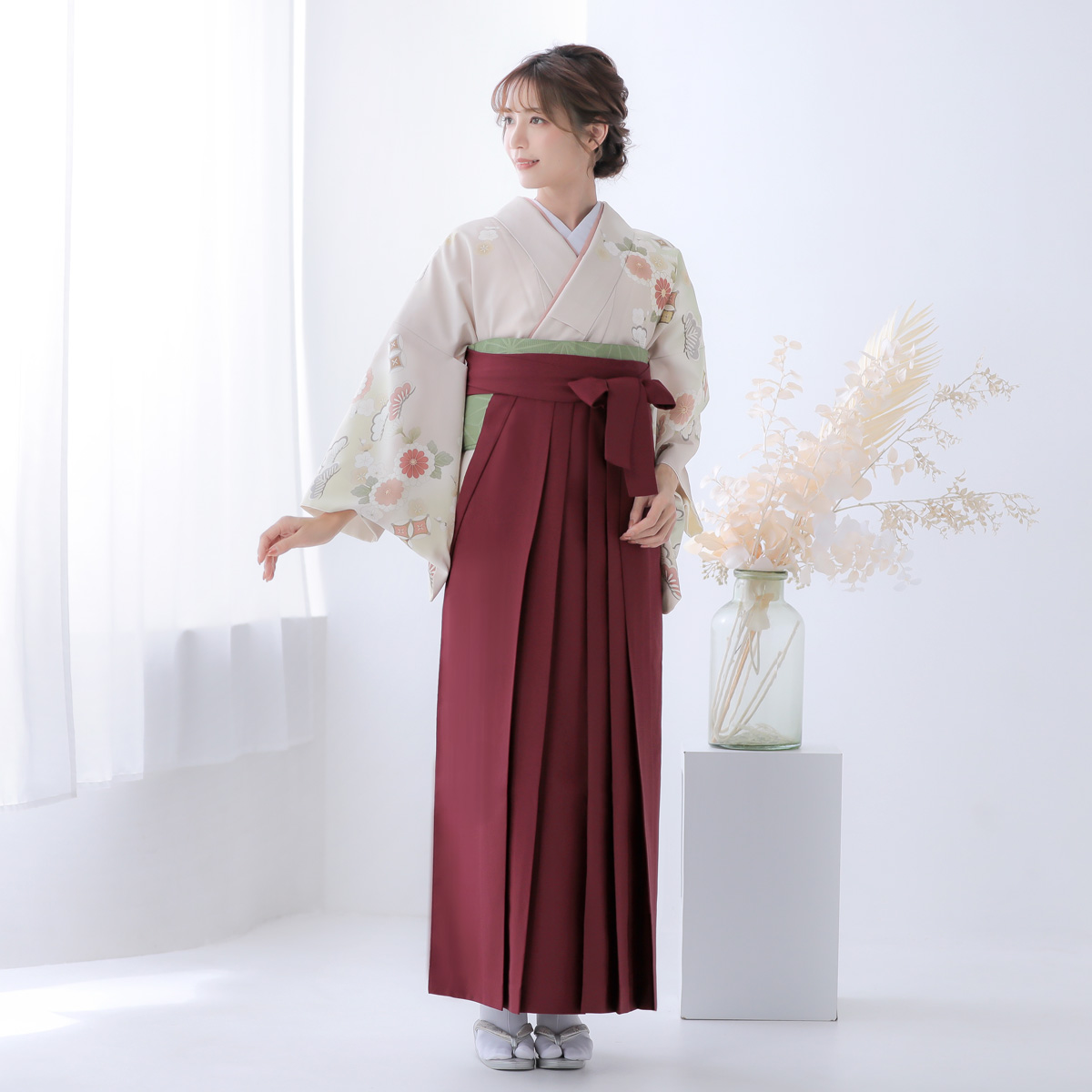 先生袴：H1321 ジャパンスタイル ピンクベージュ 菊花丸文に松と梅