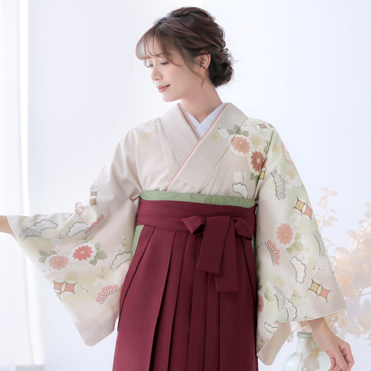 先生袴：H1321 ジャパンスタイル ピンクベージュ 菊花丸文に松と梅 