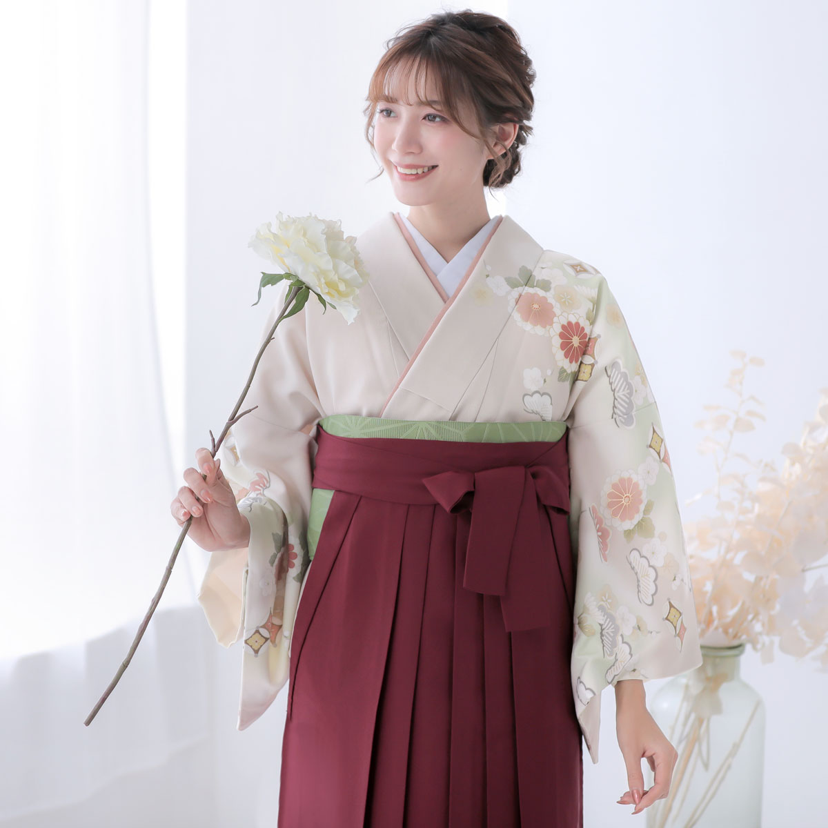 先生袴：H1321 ジャパンスタイル ピンクベージュ 菊花丸文に松と梅 