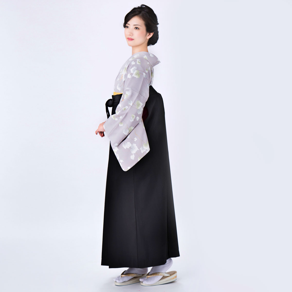 先生袴：H922 紫鼠色×クリーム 蔦ぶどう│ 袴レンタル │ 京都着物
