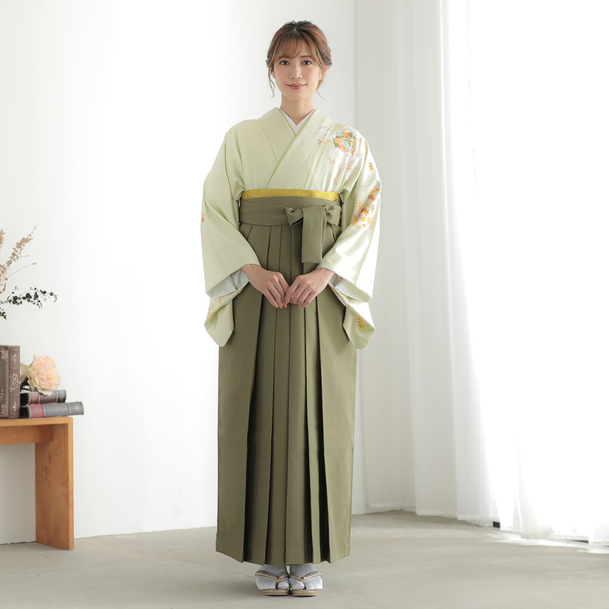先生袴：H956 薄抹茶時裾鼠ボカシ 花丸波花筏│ 袴レンタル │ 京都